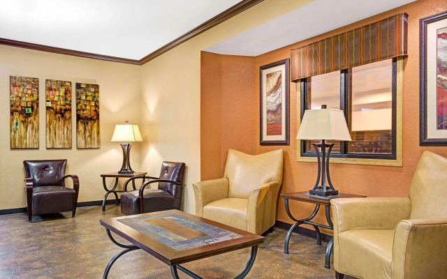 Blaine Town Inn & Suites