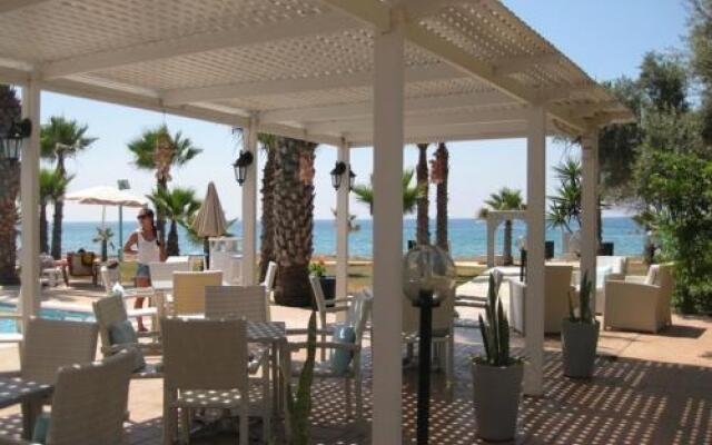 Simos Magic Beach Hotel Apartments