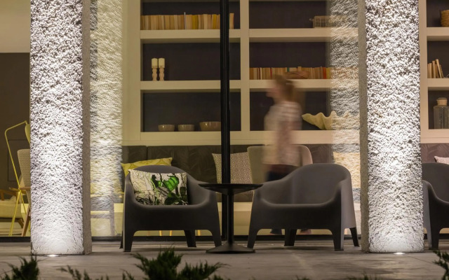 Ozadi Tavira Hotel