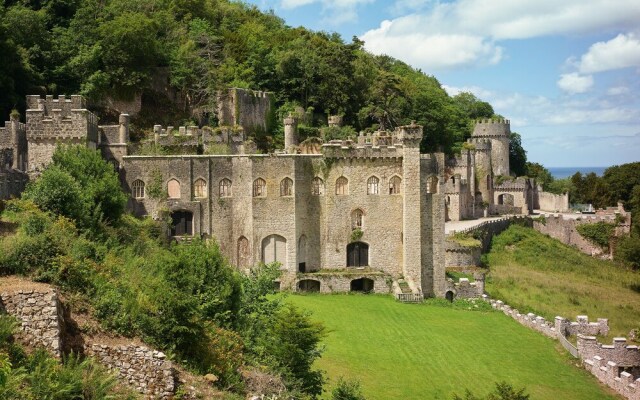 Stunning 1-bed Apartment in Conwy Pen Cefn Farm