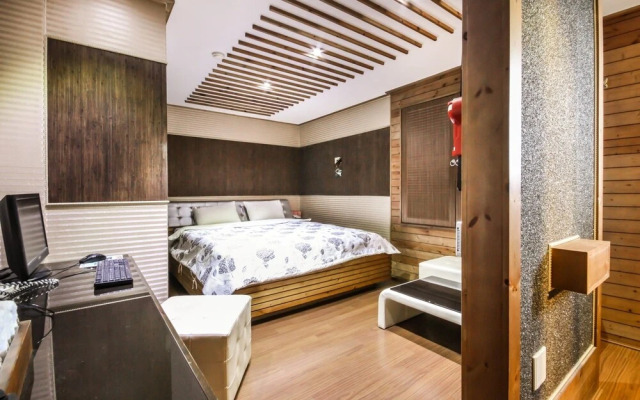 Hotel Rugo in Junghwasan-dong Jeonju