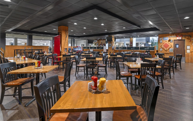 Best Western Royal Plaza Hotel & Trade Center