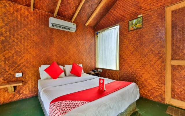 Vartys - The Hillside Huts