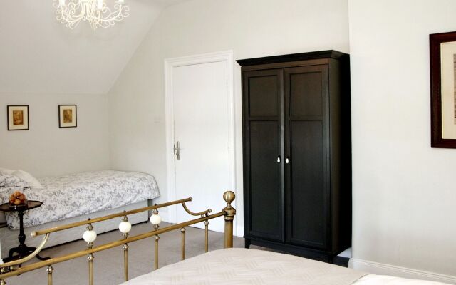 Maryville House Tearooms & Boutique B&B