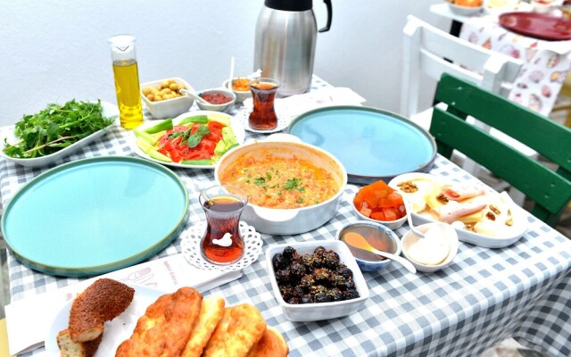 Valitsa Otel