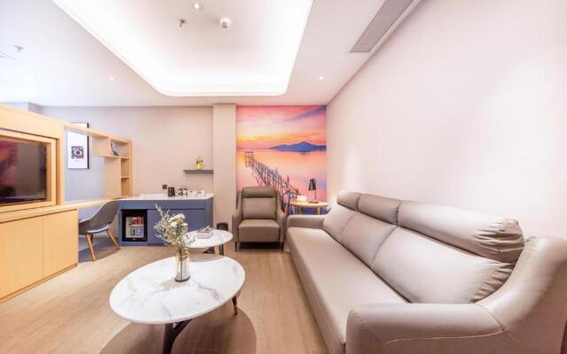 Shenzhen Huaqiangbei Sports Center Atour Hotel