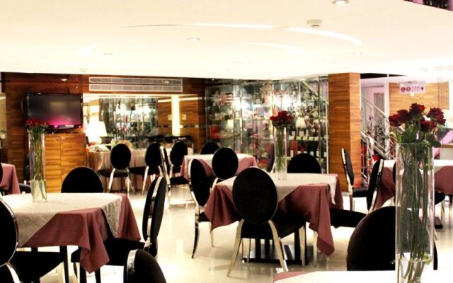 Wonderful Hall Hotel