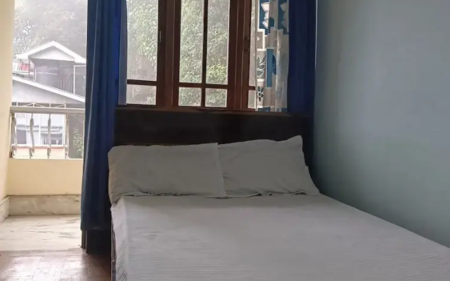 Ronglyang Lotus Villa Homestay (Near MG Road)