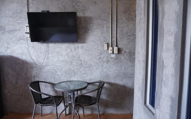 K-1 Modern Art Hotel