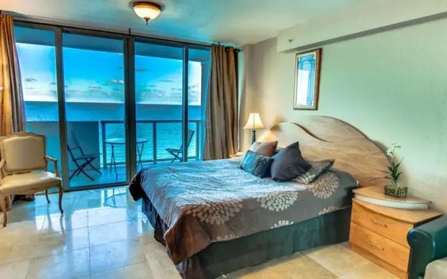 Castle Beach Hotel by MiaVac