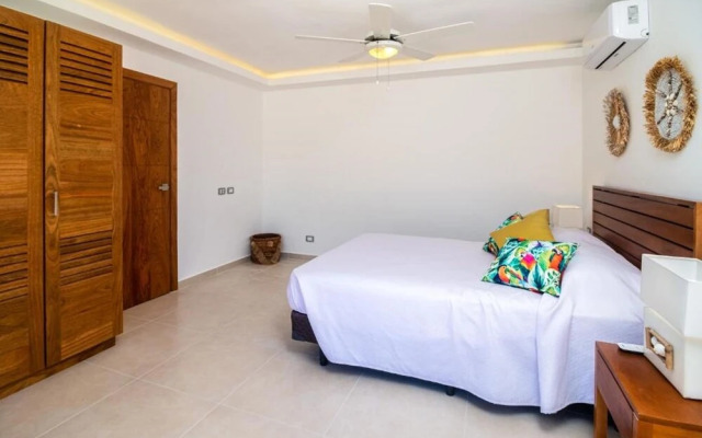 Nicole ApartHotel