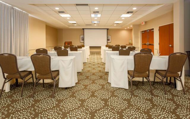 Hilton Garden Inn Bakersfield