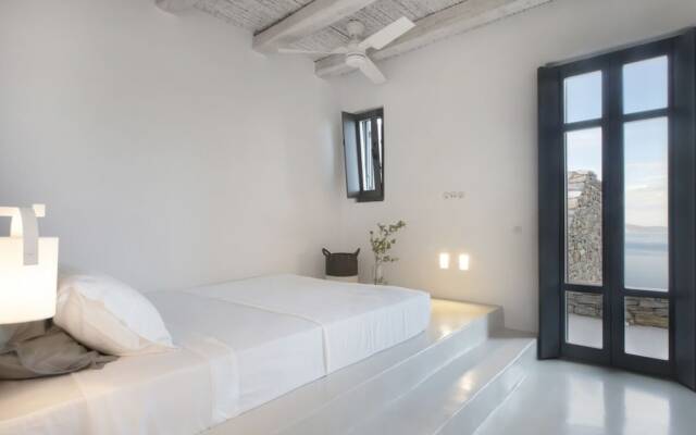 House G in Kardiani Tinos