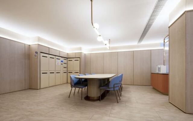 HanTing Hotel (Xi'an Bell and Drum Tower Yongning Gate Subway Station)