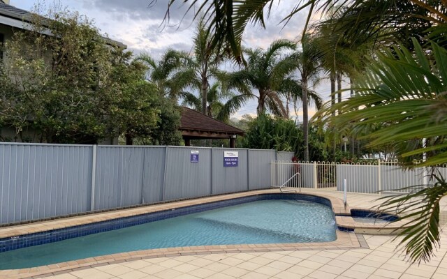 Burleigh Gardens North Hi-Rise