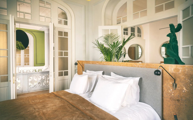 Aristide Hotel