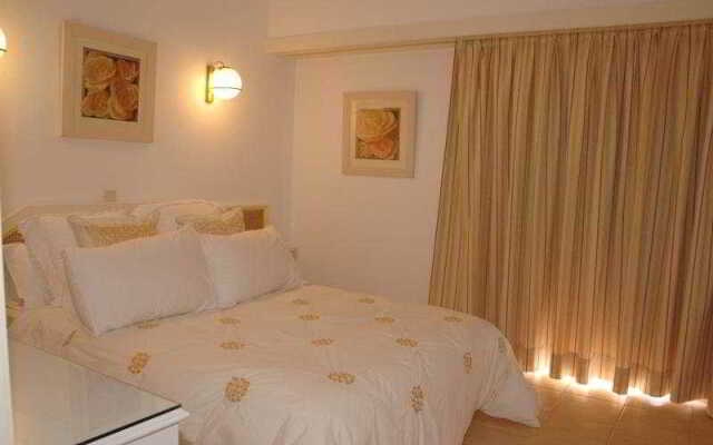 Moura Golf Village