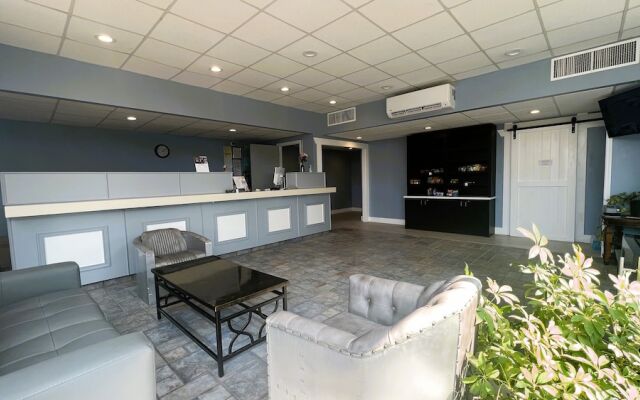 Super 8 by Wyndham Riverside AL