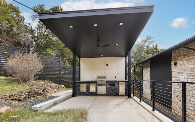 Luxurious Austin Hideaway! 4,400-sq-ft Estate
