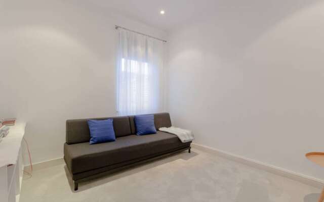 2 Bedroom House in Kensal Green