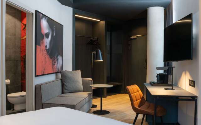 Radisson RED Hotel, Johannesburg Rosebank