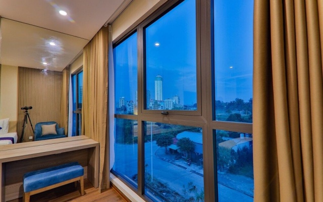 Sunshine Hotel – Guest Rooms – Mong Cai