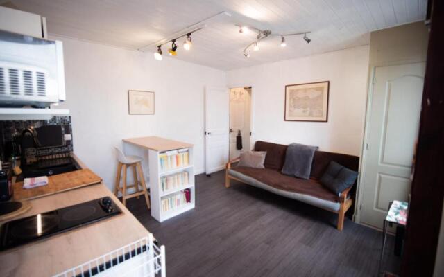 Cozy 1 Bedroom Apartment In 14th