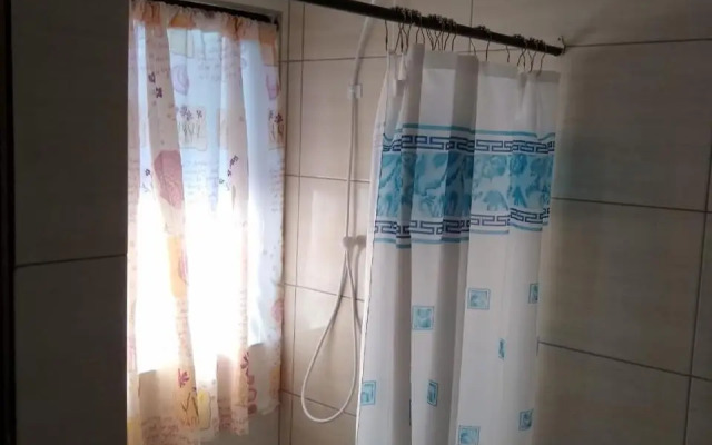 Hostel Dina & Suítes