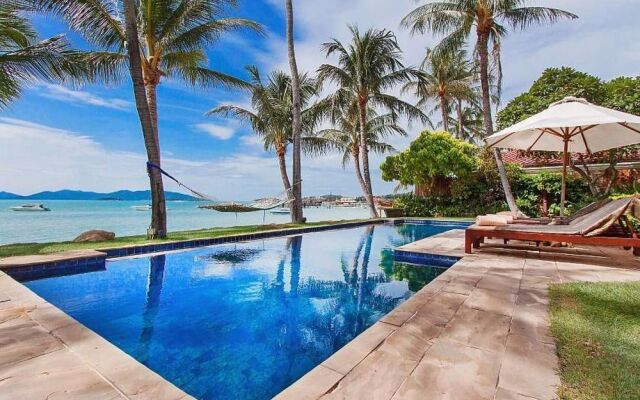 Bangrak Beachfront Villa