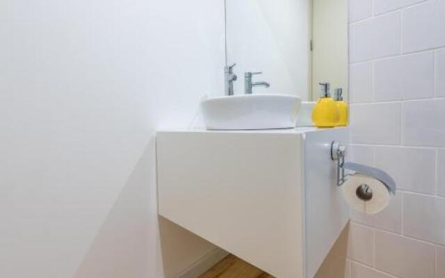 TPC Yellow Tiles Apartment