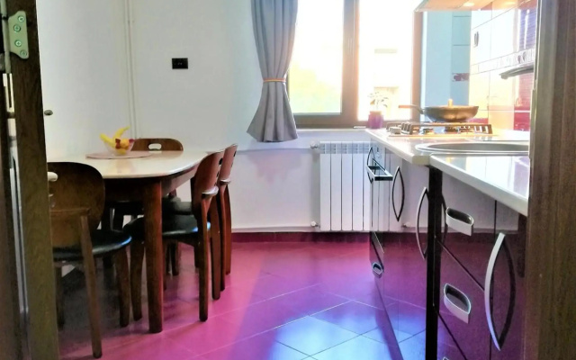M Apartment aproape de plaja