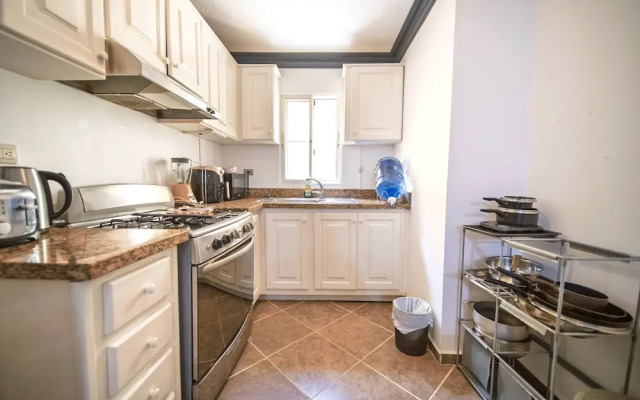 Garden Condos 7 - Central Apartment in Strip!