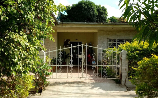 Kitara House Backpackers Hostel