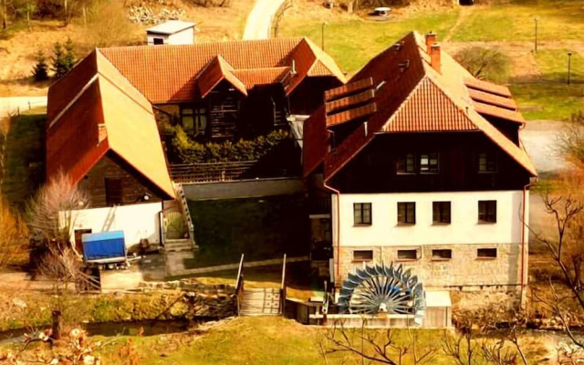Kratochviluv Mlyn Hotel