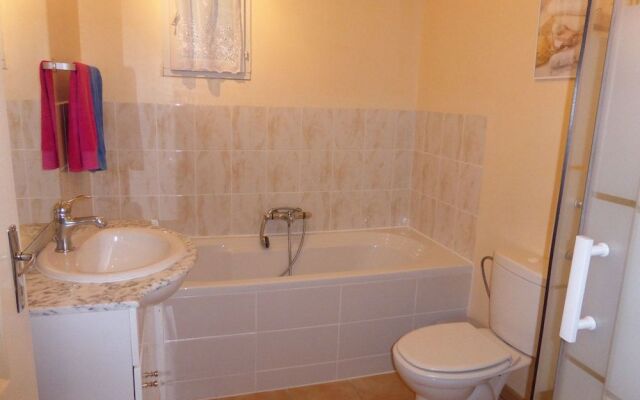 Etang Vallier Resort