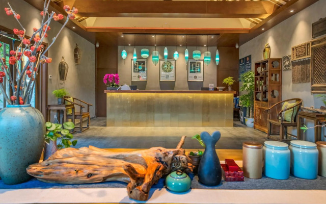 Guipu Courtyard Hotel