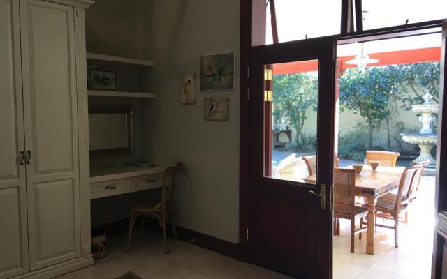 The Courtyard at La Loggia