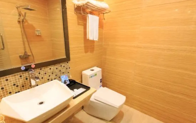 Venice Fashion Hotel