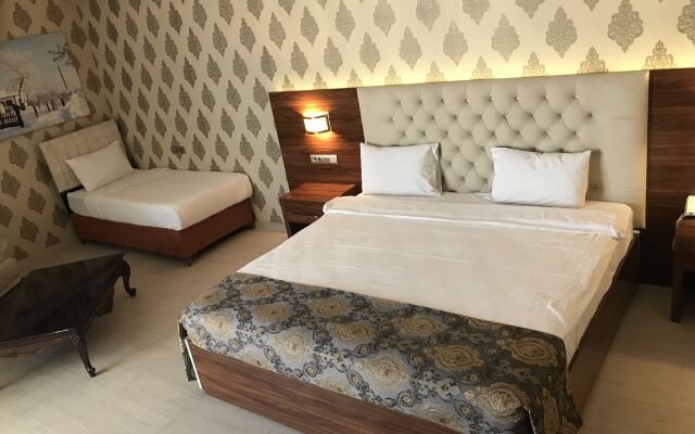 World Point Reis Inn Hotel