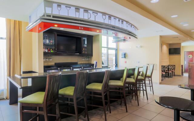 Holiday Inn Mobile - Airport by IHG