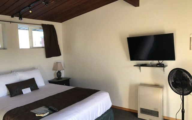 The Pioneer Motel