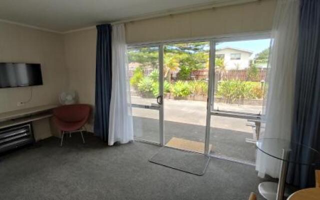 Beaches Motel
