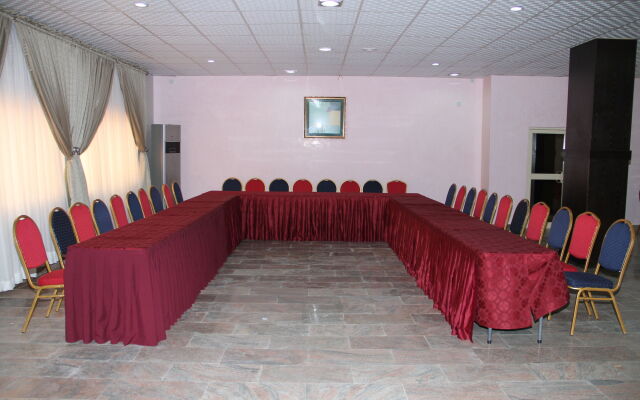 Jades Hotel