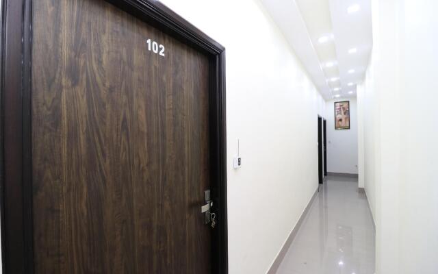 OYO 23235 Hotel Roopmahal & Restaurant