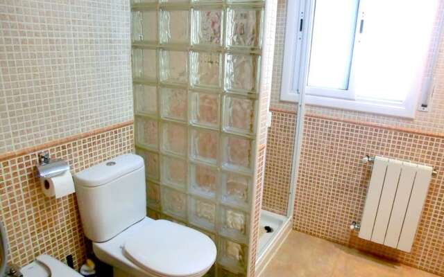 106163 - Villa in Maçanet de la Selva