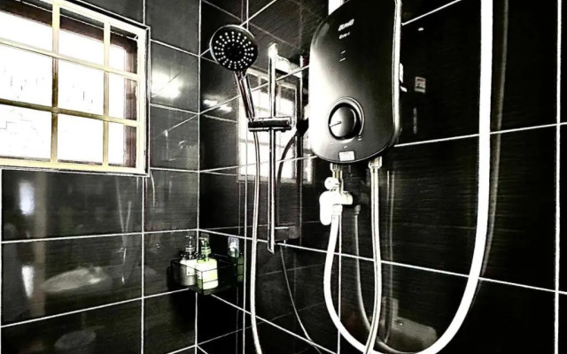 Ipoh Deluxe Family Home by Verve (14 Pax) EECH04