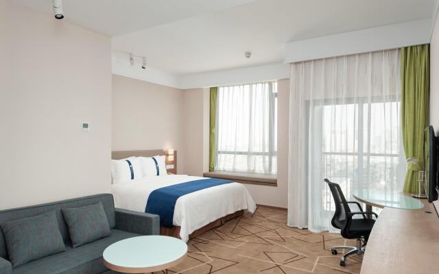 Holiday Inn Express Chengdu West Gate by IHG