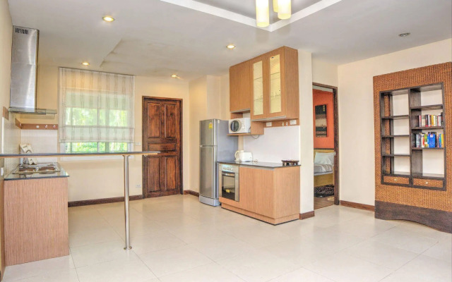 Whispering Palms Suite