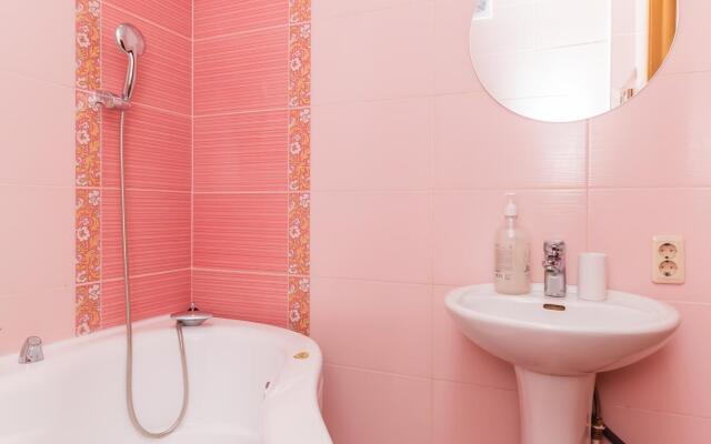 Апартаменты на улице Академика Королёва 7