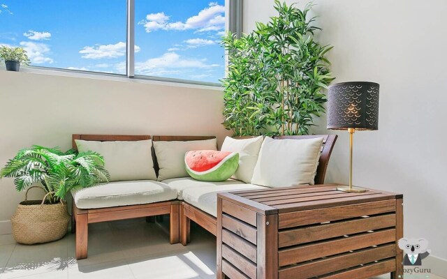 Scenic Waterfront Apartment Wentworth Point